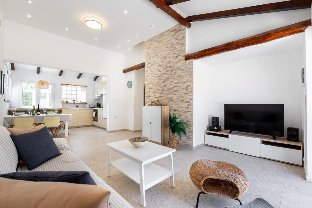 House Potirna Semesterbostad