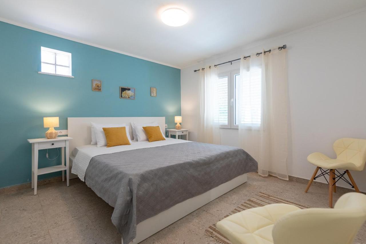 House Potirna Semesterbostad *